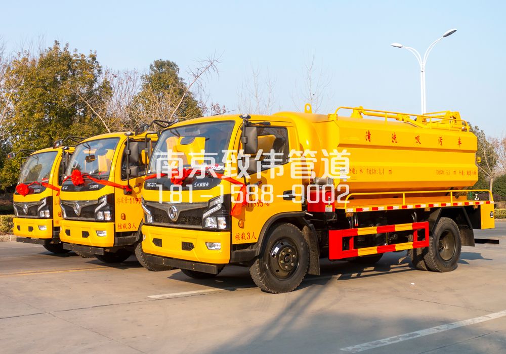 马群村多利卡吸污车